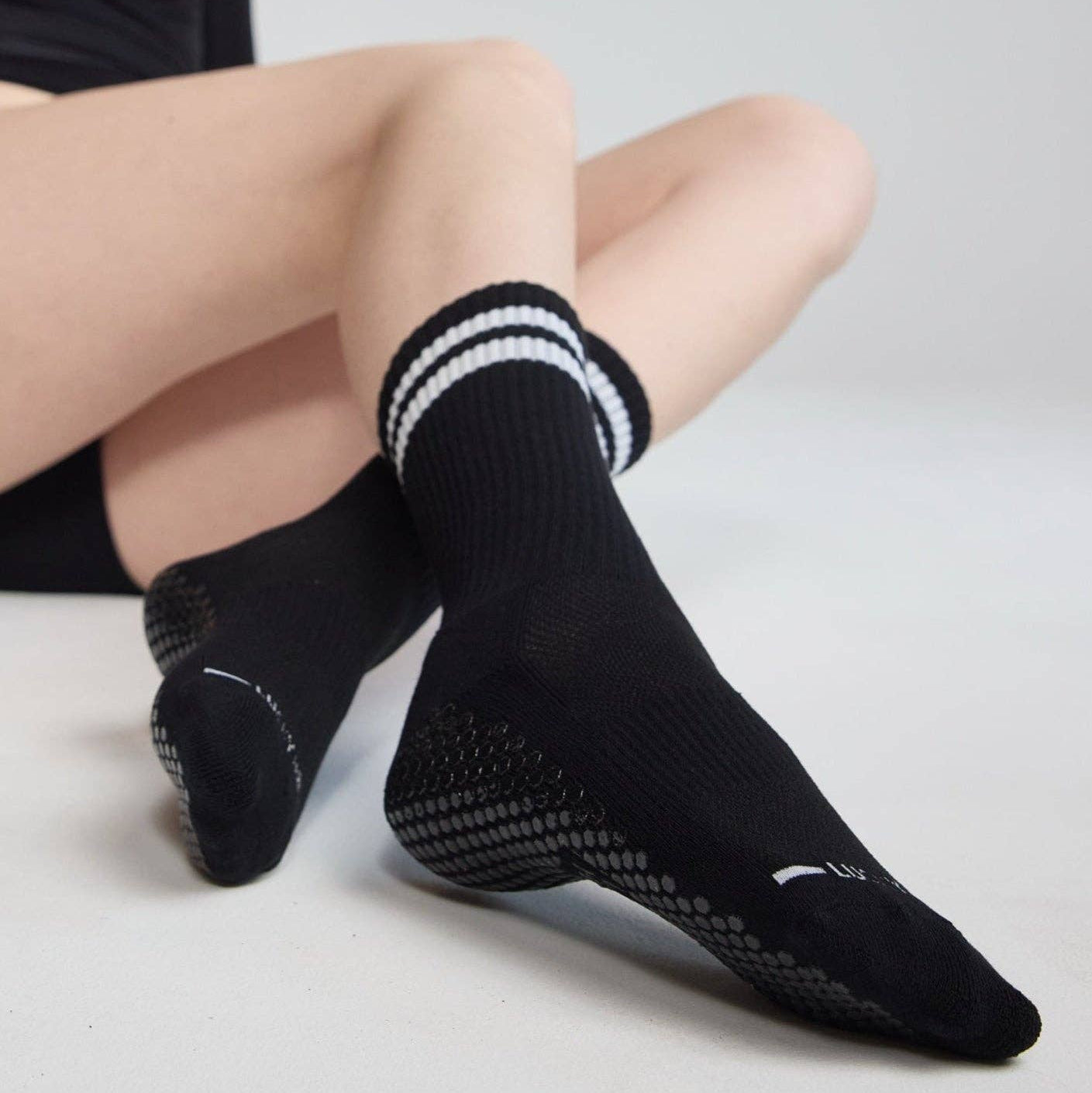 LUCKY HONEY - The Tall Tube Grip Sock - For All Elements