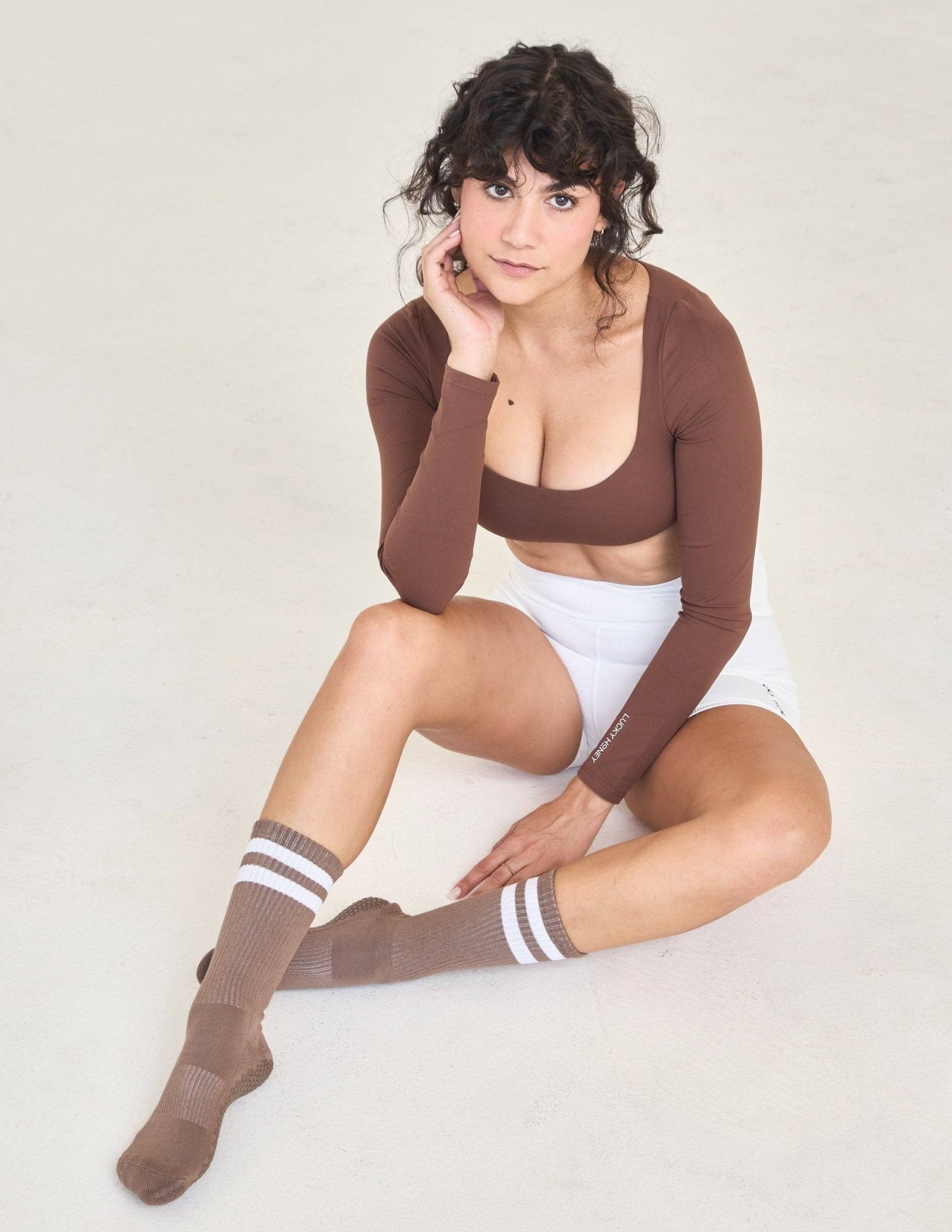 LUCKY HONEY - The Tall Tube Grip Sock - For All Elements
